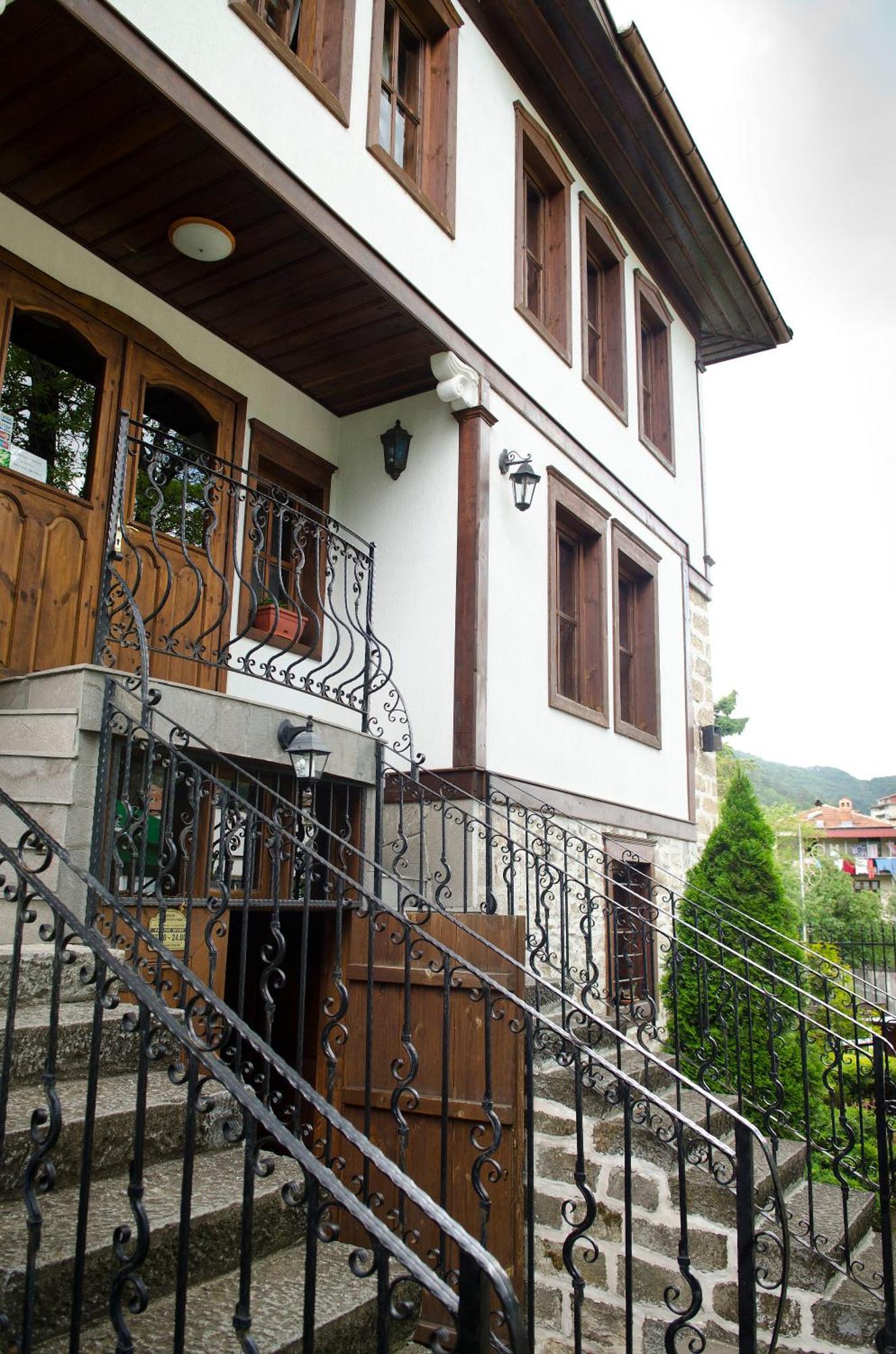 Отель Petko Takov'S House Смолян Экстерьер фото