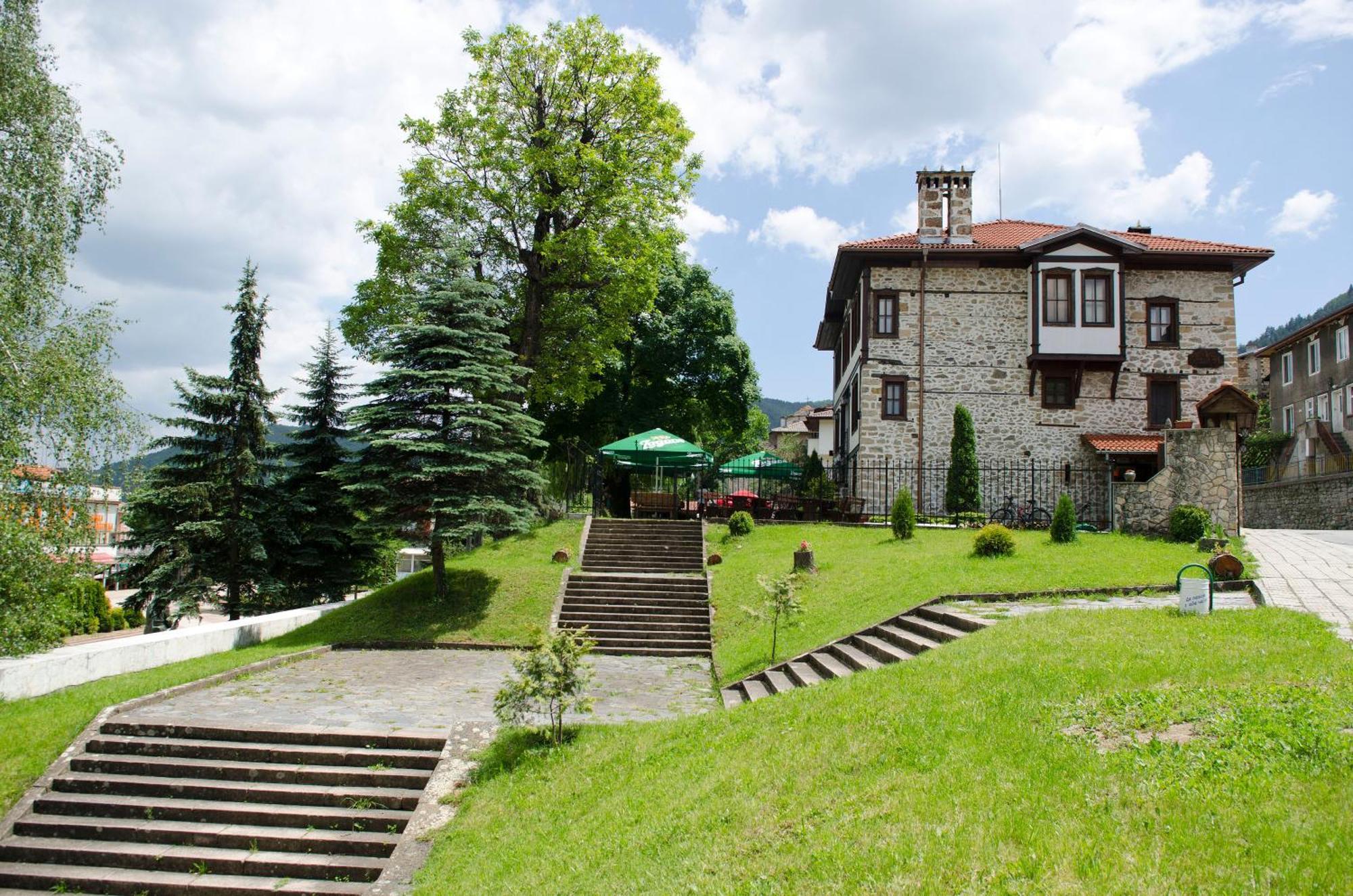 Отель Petko Takov'S House Смолян Экстерьер фото